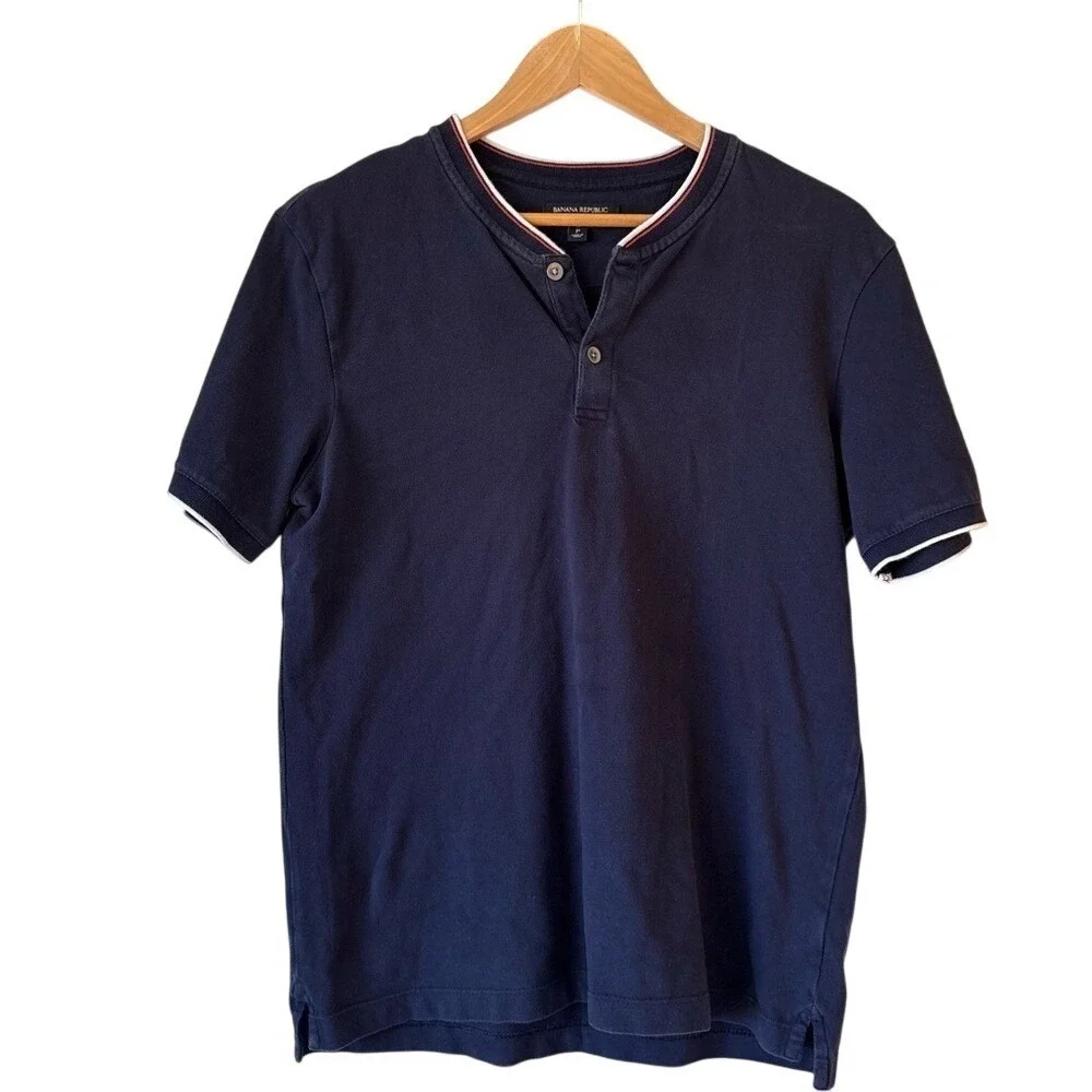 Banana Republic Henley Shirt Mens Small Navy Blue Short Sleeve Tipped Pique Polo
